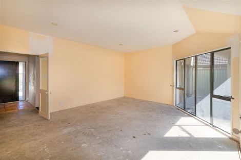 Photo of property in 20 Riverton Terrace, Halswell, Christchurch, 8025