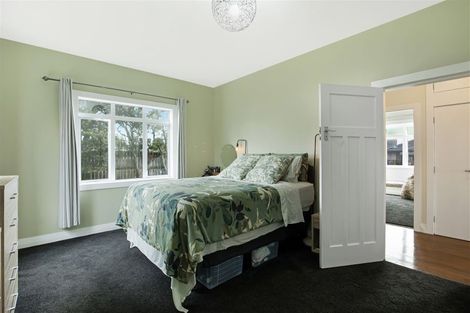 Photo of property in 1/275 Great North Road, Henderson, Auckland, 0612