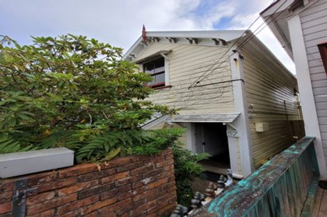 Photo of property in 57 Nairn Street, Mount Cook, Wellington, 6011