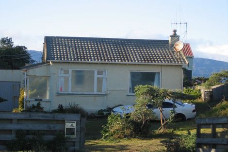 Photo of property in 94 Marine Parade, Otaki Beach, Otaki, 5512