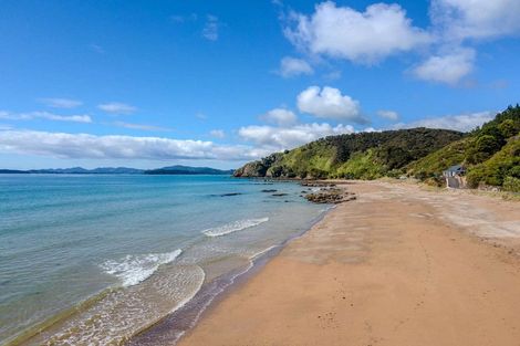 Photo of property in 135 Long Beach Road, Russell, 0202