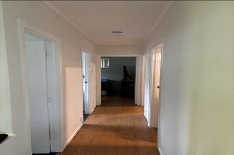 Photo of property in 15 Noeleen Street, Glenfield, Auckland, 0629