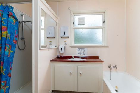 Photo of property in 24 Oxford Street, Lansdowne, Masterton, 5810