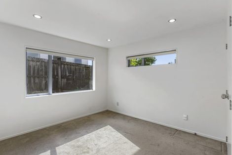 Photo of property in 15 Austin Brave Place, Favona, Auckland, 2024
