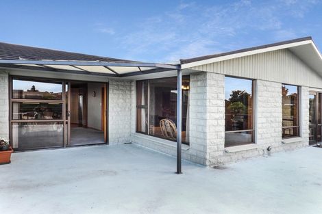 Photo of property in 12 Oakleigh Crescent, Oamaru North, Oamaru, 9400