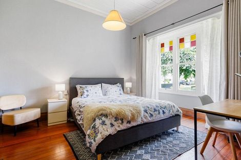 Photo of property in 41 Queen Street, Cambridge, 3434