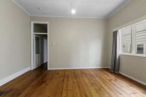 Photo of property in 23 Trent Street, Island Bay, Wellington, 6023