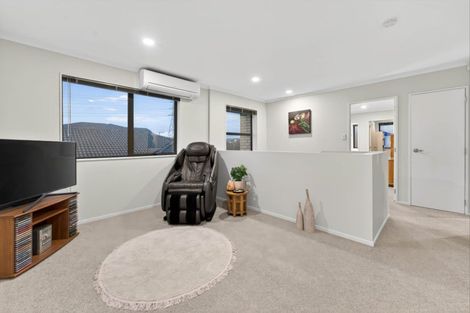 Photo of property in 10 Yatterina Avenue, Takanini, 2112