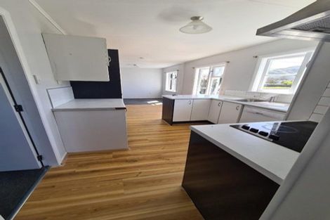 Photo of property in 5 Bythell Street, Wainuiomata, Lower Hutt, 5014