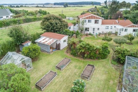 Photo of property in 234 Kawiu Road, Levin, 5510