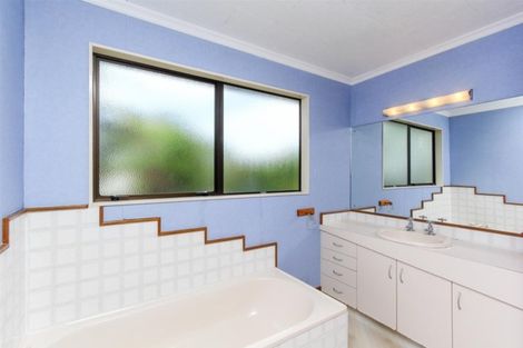 Photo of property in 54 Branch Road, Highlands Park, New Plymouth, 4312