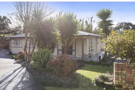 Photo of property in 1/8 Borrowdace Avenue, Botany Downs, Auckland, 2010