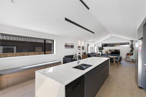 Photo of property in 20 Howden Drive, Jacks Point, 9371