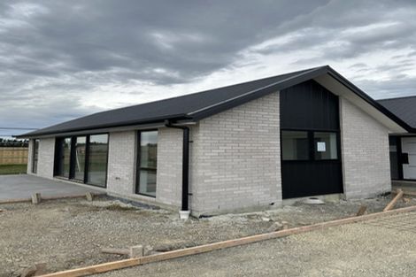 Photo of property in 22 Garden Road, Darfield, 7571