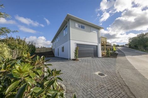 Photo of property in 11 Rauta Way, Helensville, 0800
