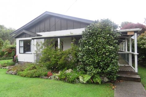 Photo of property in 20 Greenfield Street, Hector, 7822