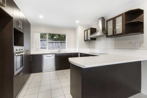 Photo of property in 4 Guinness Place, Massey, Auckland, 0614