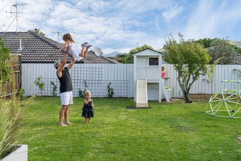 Photo of property in 218 Dickson Road, Papamoa Beach, Papamoa, 3118