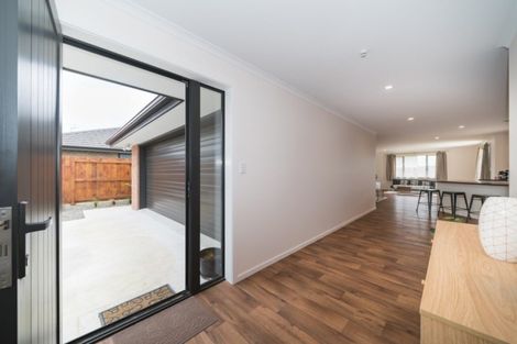 Photo of property in 134 Johnstone Drive, Fitzherbert, Palmerston North, 4410