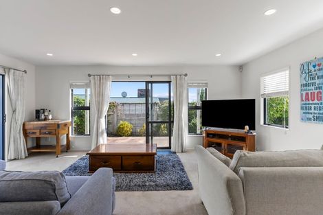 Photo of property in 3/64 Schnapper Rock Road, Schnapper Rock, Auckland, 0632