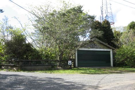 Photo of property in 543 Scenic Drive, Waiatarua, Auckland, 0612