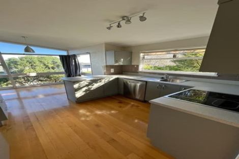 Photo of property in 9 Ellesmere Crescent, Pakuranga Heights, Auckland, 2010