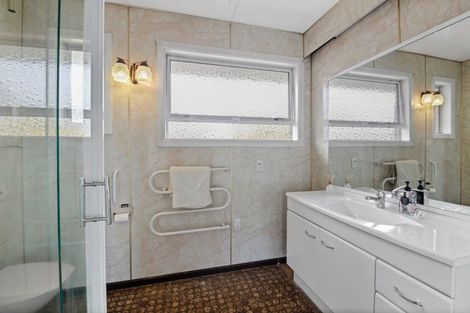 Photo of property in 37 Frensham Crescent, Woolston, Christchurch, 8062