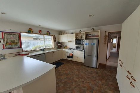 Photo of property in 34 Hadleigh Court, Paraparaumu, 5032