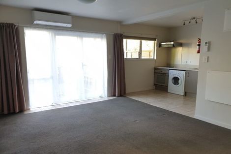 Photo of property in 7/126 Redwood Avenue, Tawa, Wellington, 5028