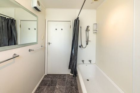 Photo of property in 5 Short Street, Castlecliff, Whanganui, 4501