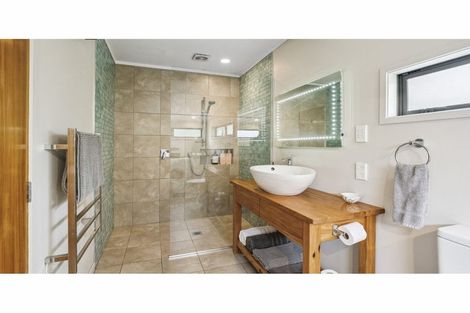 Photo of property in 400 Leigh Road, Whangateau, Warkworth, 0985