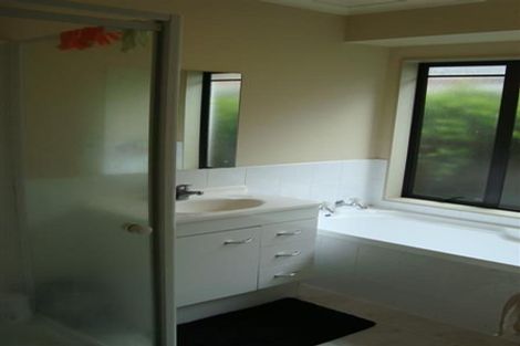 Photo of property in 25 Peninsula Road, Mangere, Auckland, 2022