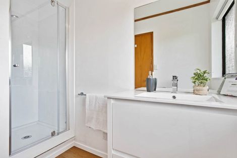 Photo of property in 2/30 Honeysuckle Lane, Mairangi Bay, Auckland, 0630