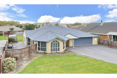 Photo of property in 12 Regency Crescent, Redwood, Christchurch, 8051