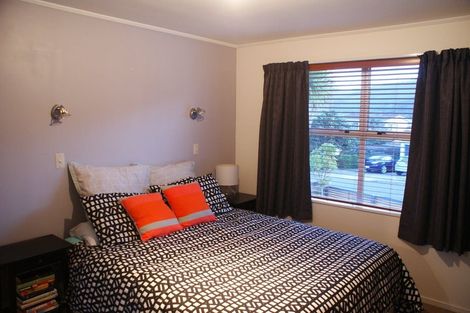 Photo of property in 10 Deveron Place, Tawa, Wellington, 5028