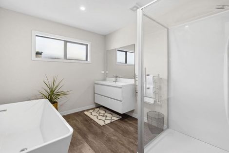 Photo of property in 62 Sherwin Avenue, Albert Town, Wanaka, 9305