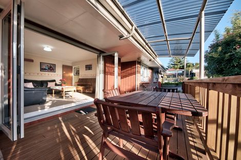 Photo of property in 2 Libra Street, Glen Eden, Auckland, 0602