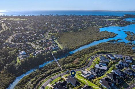 Photo of property in 96 Arran Point Parade, Orewa, 0931
