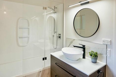 Photo of property in 190 Paremata Road, Paremata, Porirua, 5024