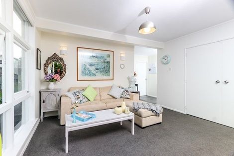 Photo of property in 2/27 Piccadilly Place, Kohimarama, Auckland, 1071