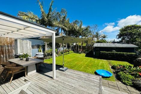 Photo of property in 38 Edgars Road, Westmere, Auckland, 1022