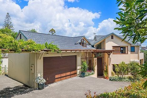 Photo of property in 1/142 Aberdeen Road, Campbells Bay, Auckland, 0620