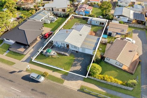 Photo of property in 104 Mayfair Avenue, Whangamata, 3620