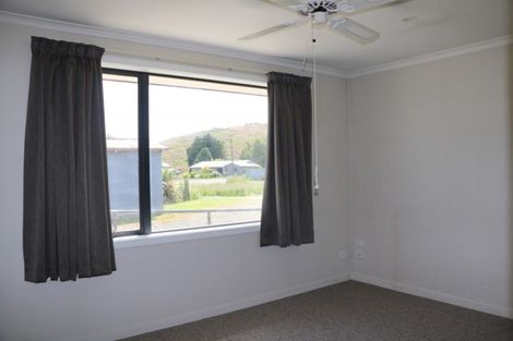 Photo of property in 5 Mill Street, Clinton, 9534