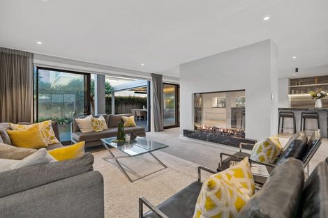Photo of property in 9 Craig Road, Milford, Auckland, 0620