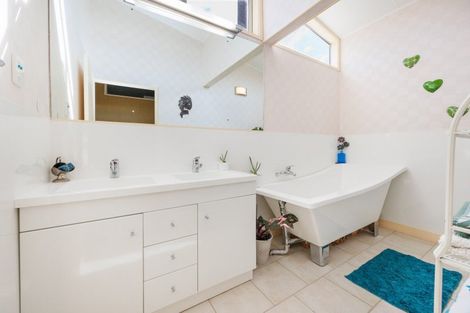 Photo of property in 5 Hokowhitu Court, Hokowhitu, Palmerston North, 4410