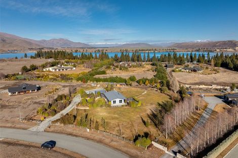 Photo of property in 16 Matukituki Crescent, Twizel, 7901