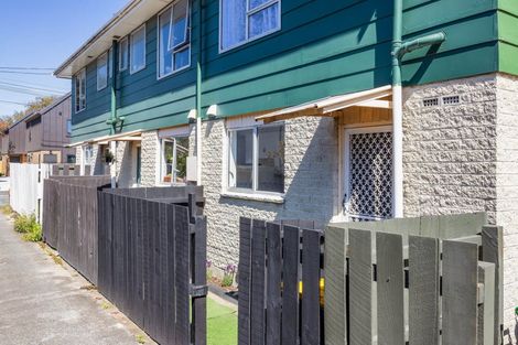 Photo of property in 3/19 Hargest Crescent, Sydenham, Christchurch, 8023