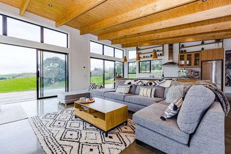 Photo of property in 360a Longbush Road, Hinakura, Masterton, 5884