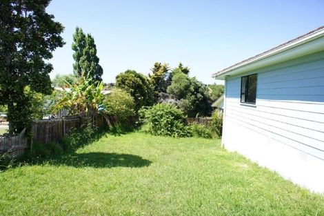 Photo of property in 26 Lambrown Drive, Totara Vale, Auckland, 0629